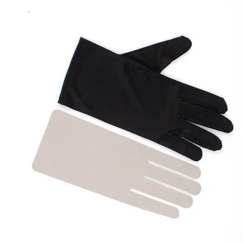 white cotton cleaning gloves