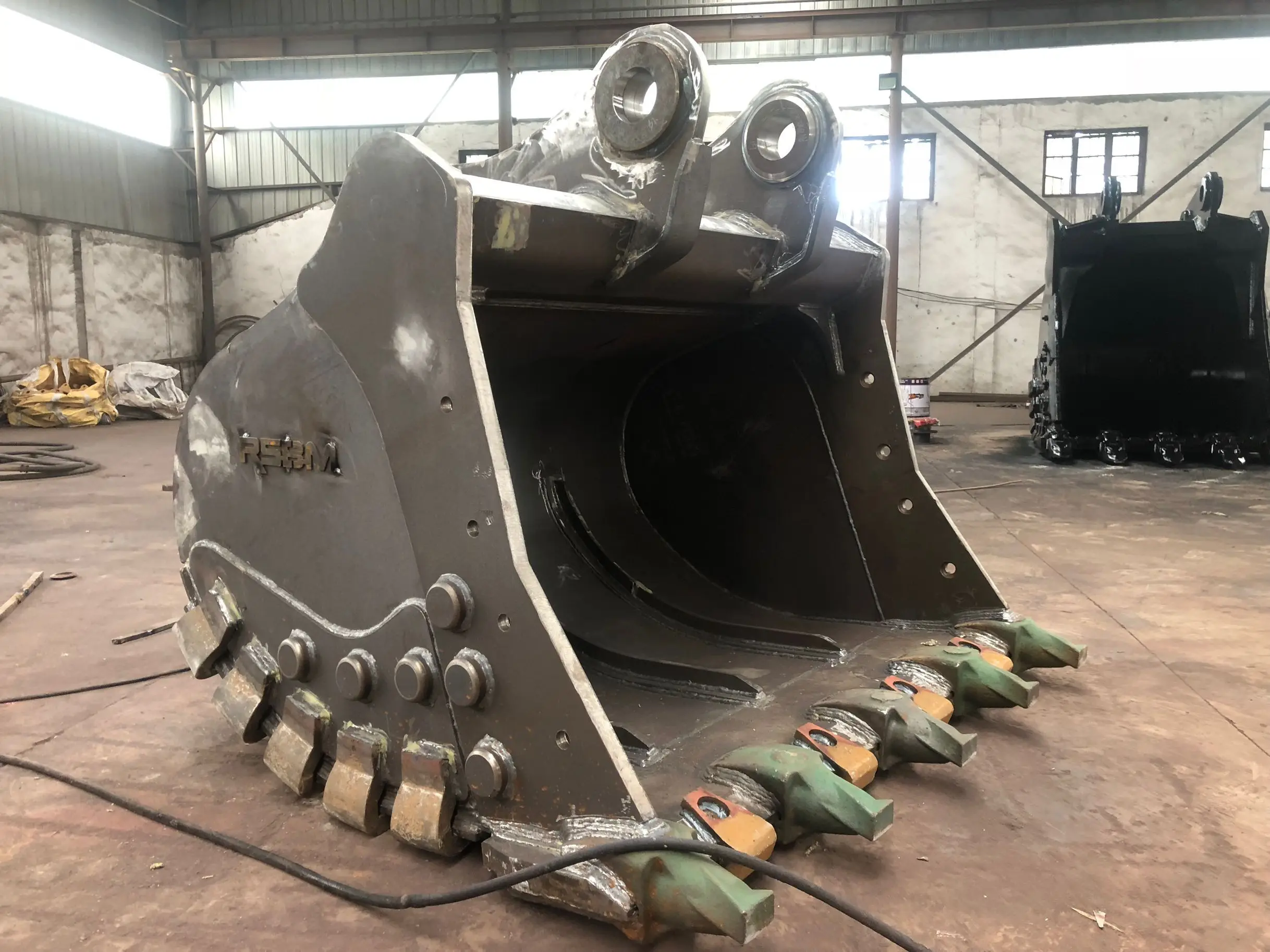 自定义尺寸挖掘机反铲重型挖掘铲斗 1.6立方米容量