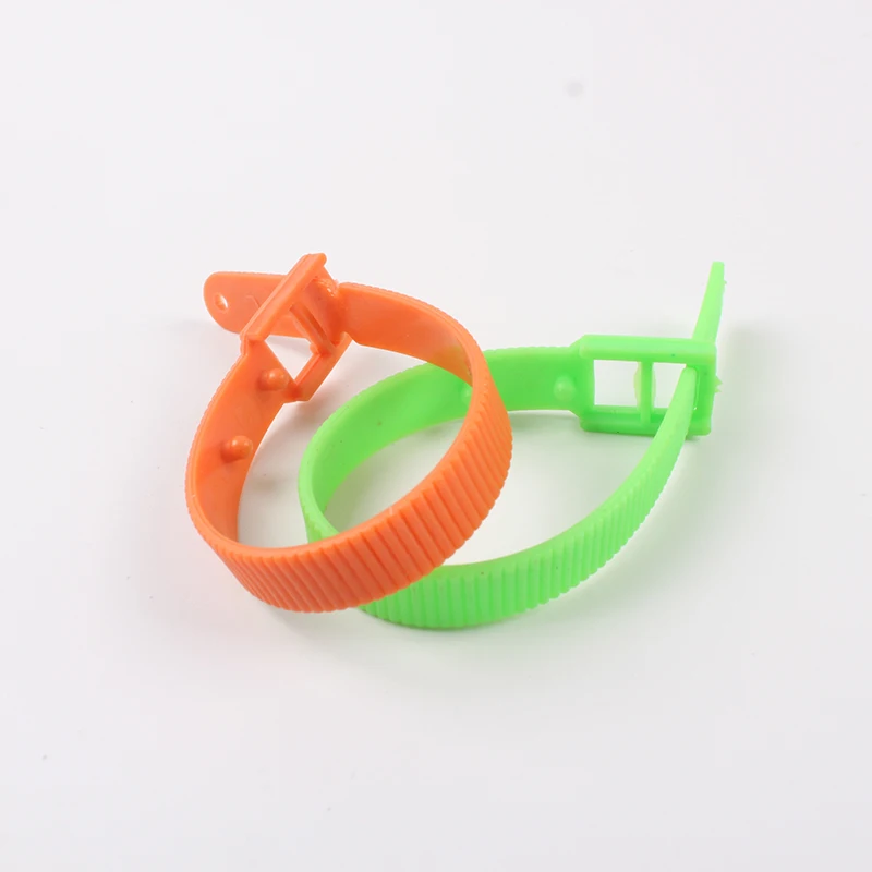 plastic luggage tag straps