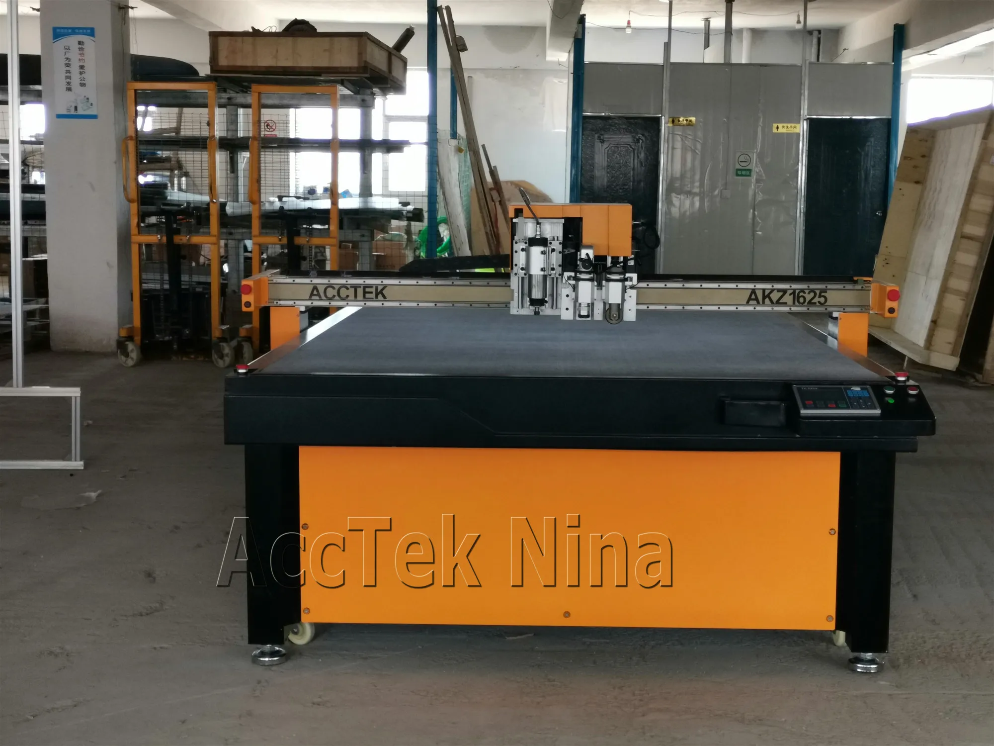 AccTek 1600*2500mm work area cnc oscillating vibrating knife cutting machine for foma fabric leather round knife cutter