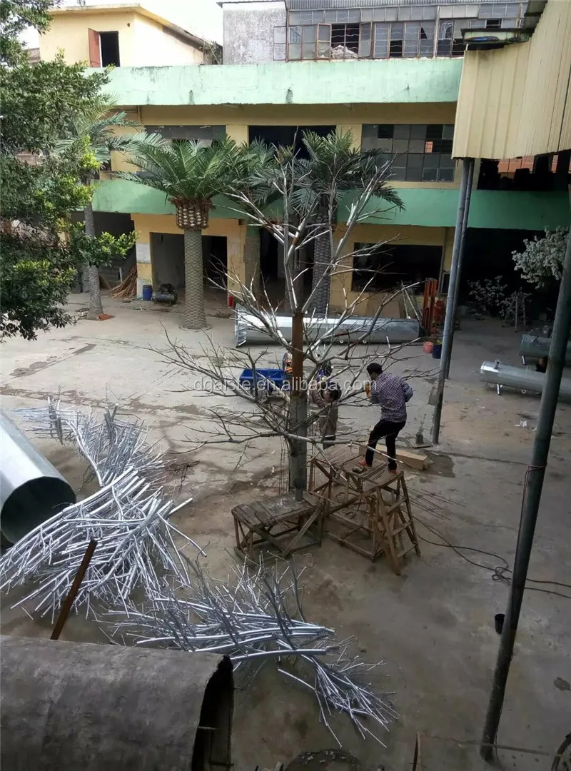 30ft Tall Manmade Wifi Signal Tree Tower Support Design Landscaping