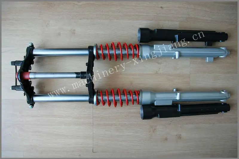Front shock absorber for tricycle