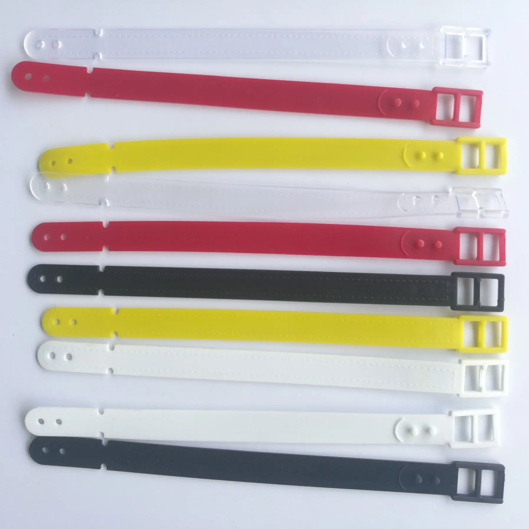 plastic luggage straps