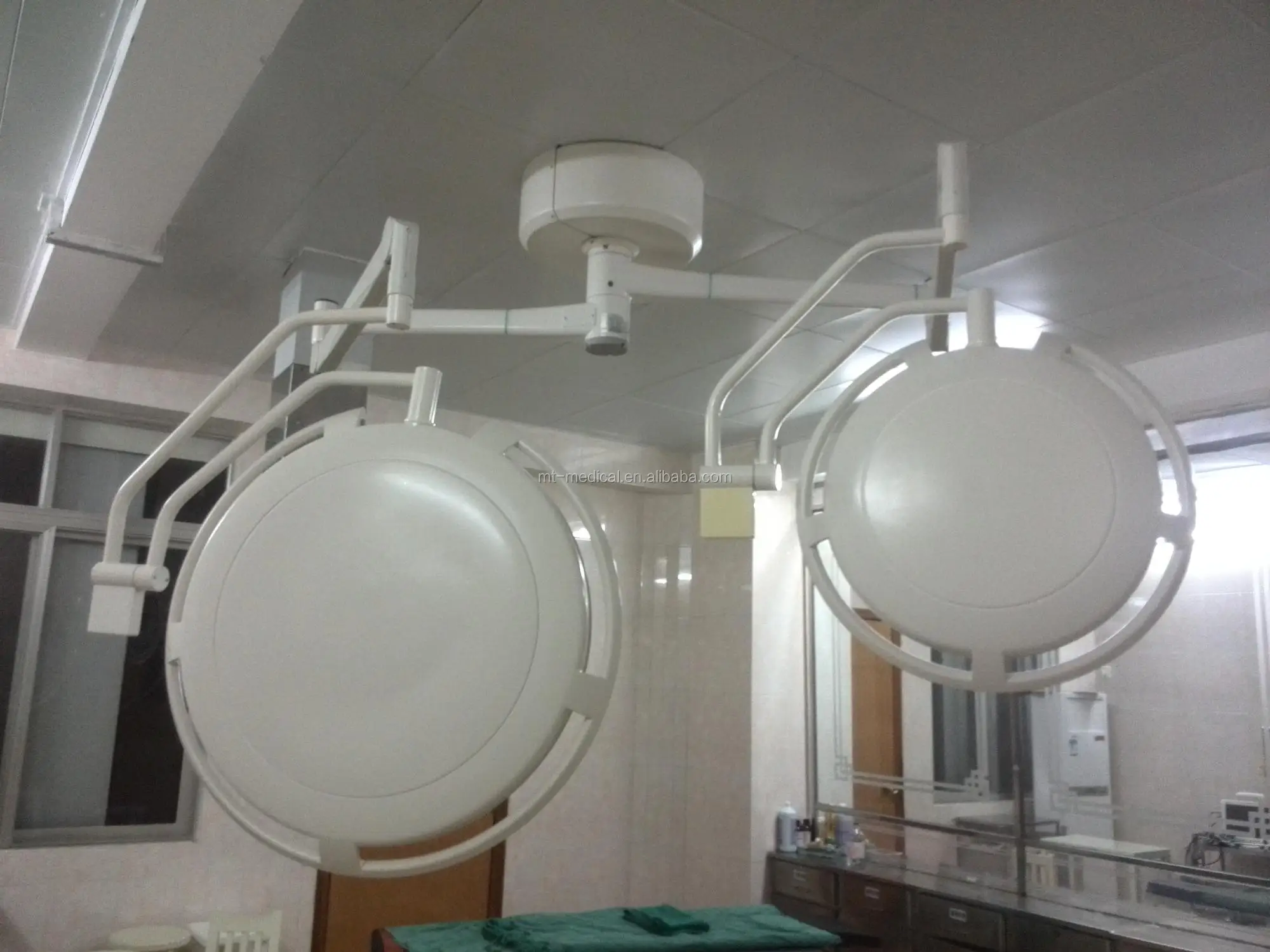 Double or single head led shadowless operation lamp for hospital from China