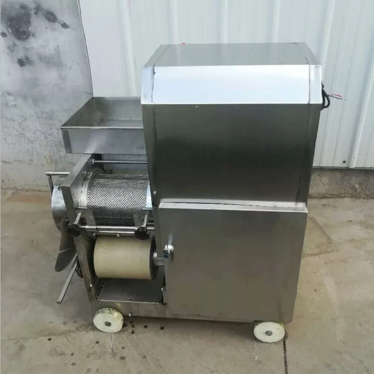 сырье для колбасного производства. производство рыбного фарша. неопресс для обвалки рыбы voltek szc-1000. производство рыбного фарша. сепаратор для фарша из рыбы.