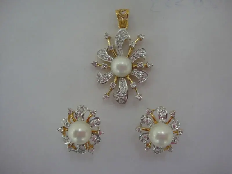 pearl pendant and earring set