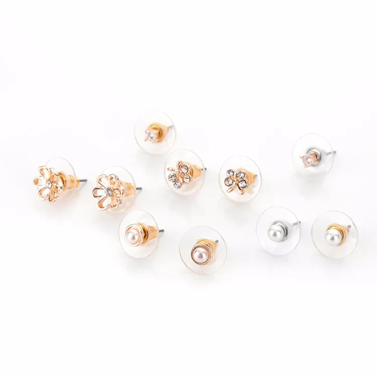 fashion stud earrings