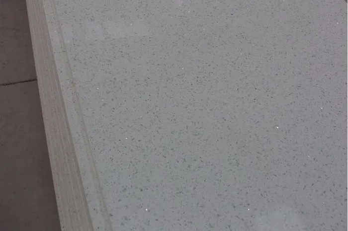 calacatta quartz slab