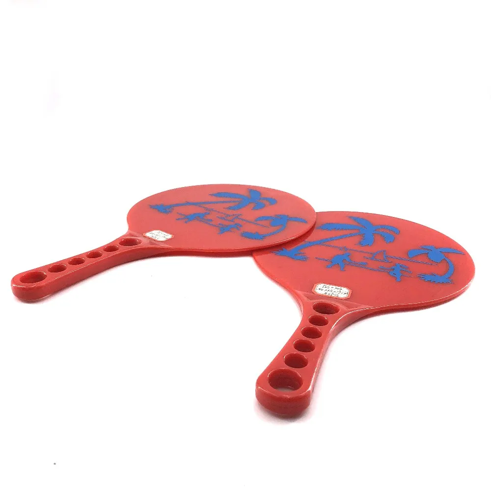 五颜六色的塑料沙滩球拍儿童玩具