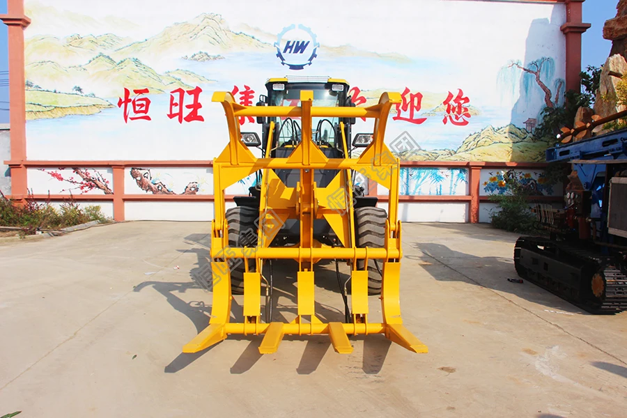 Wheel grass clamp loader fork loader with pellet fork