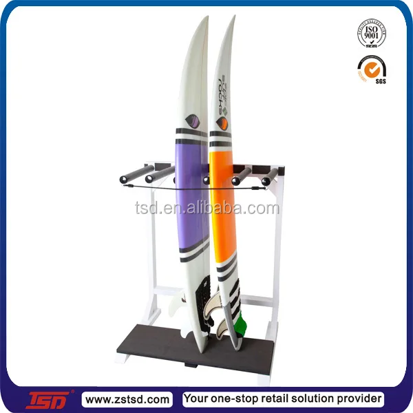 De La Tienda De Deportes Pop De Pie De Piso De Tabla De Surf Estante