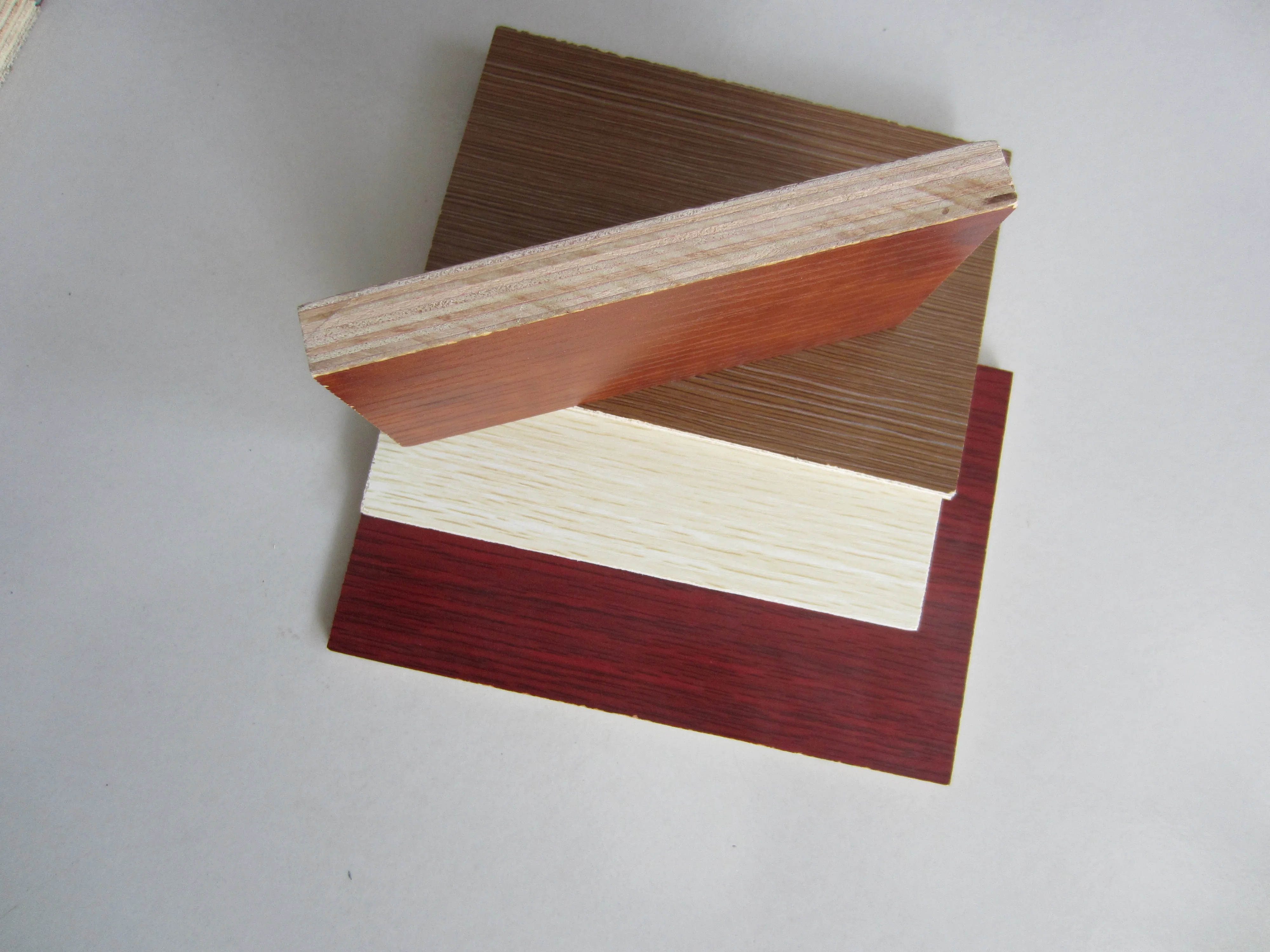 melamine laminated plywood.jpg