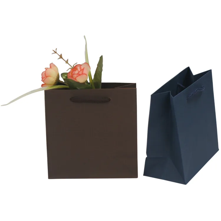 Luxury Handmade Solid Color Cheap Garment Shopping Recycle Kraft Paper Bag with Handle