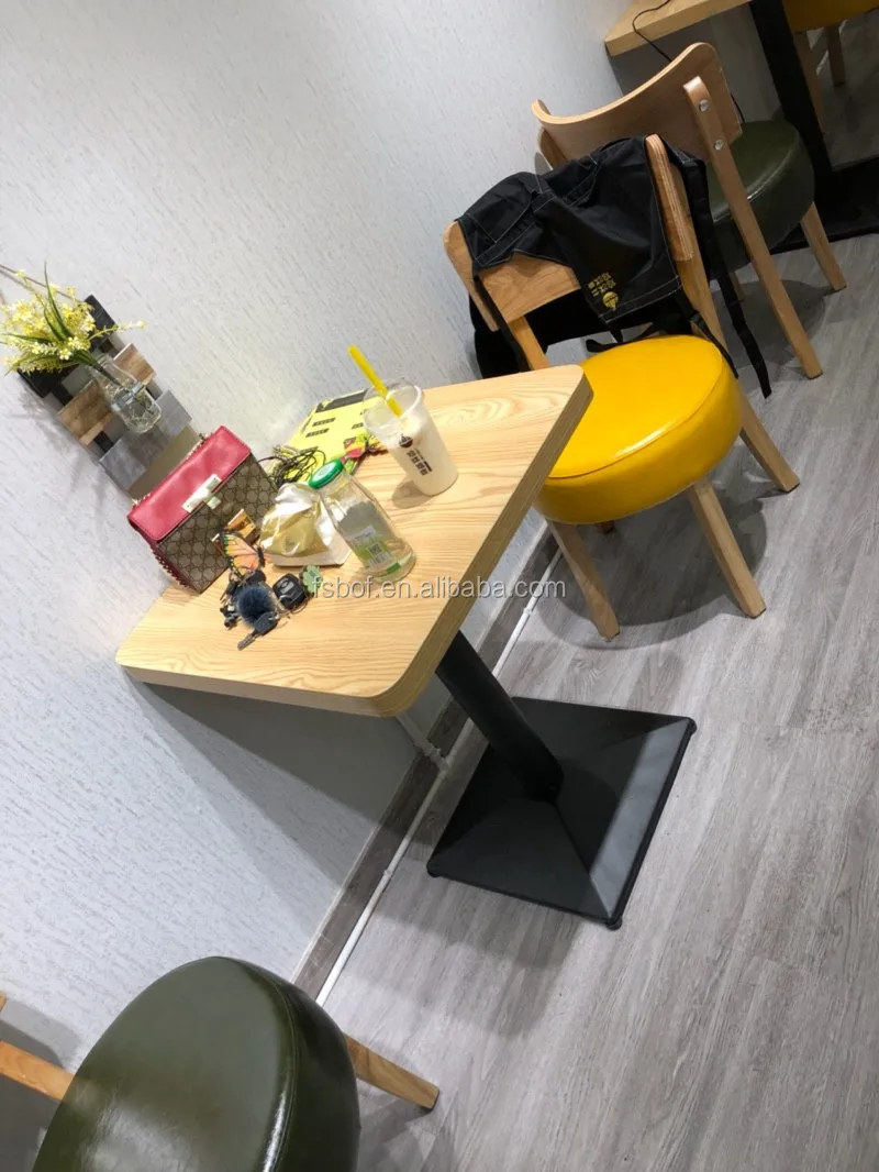 Wholesale Solid Wood Restaurant Furniture Set Retro Cafe Table And