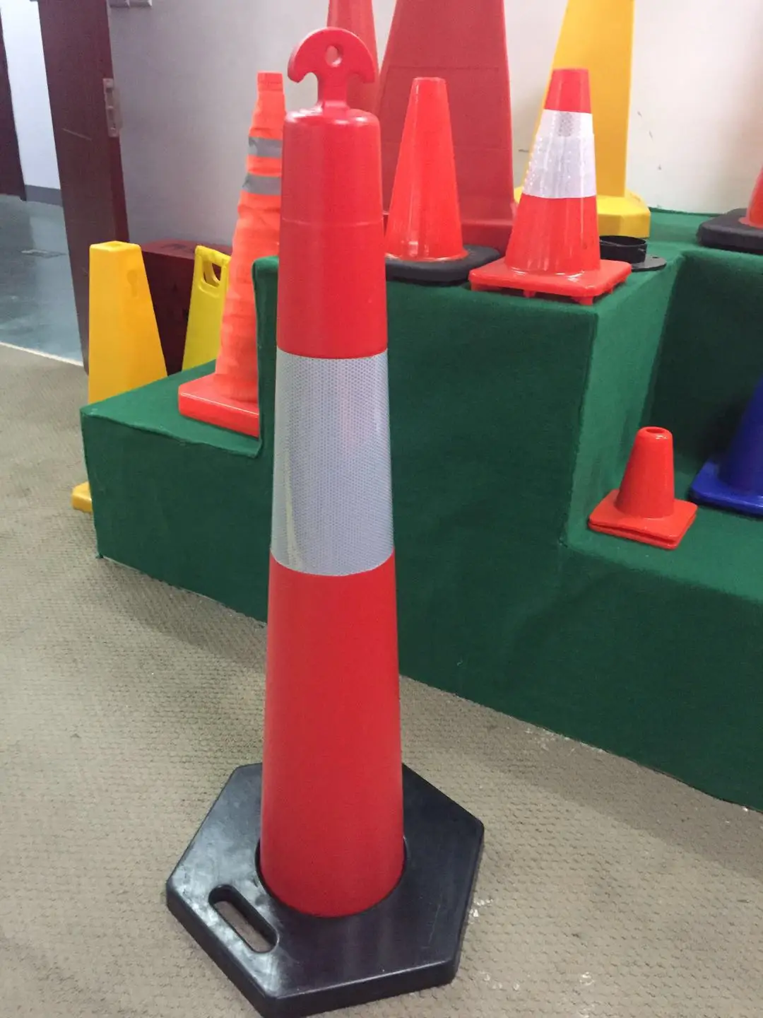 110cm T-top cone.jpg