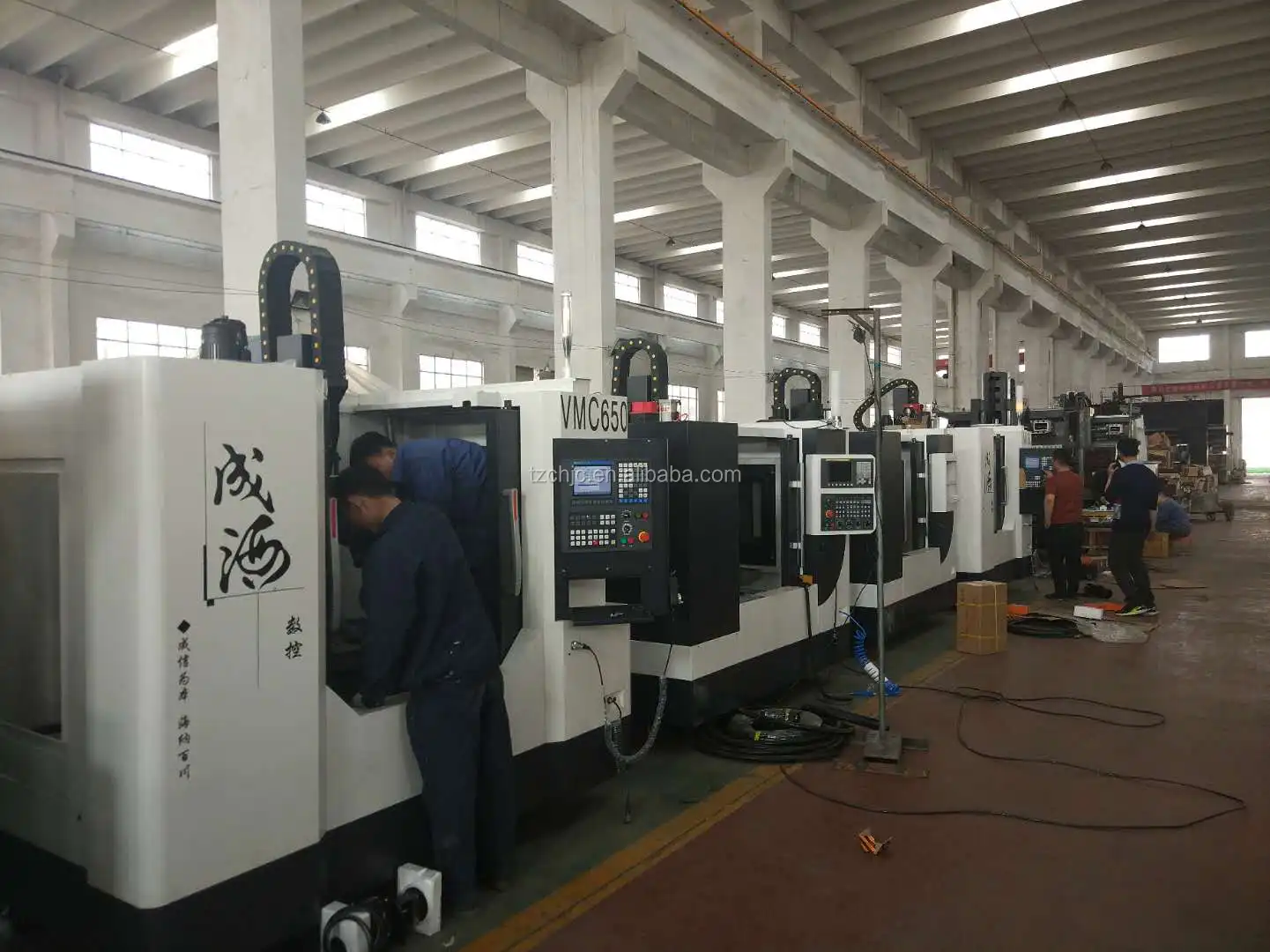 cnc machine VMC650.jpg