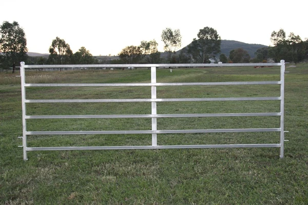 Top grade angle iron posts weld steel galvanized grassland fence corral sheep panels for China wholesale