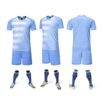 conjunto de roupa de futebol