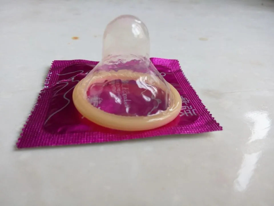 浪漫玫瑰避孕套图片
