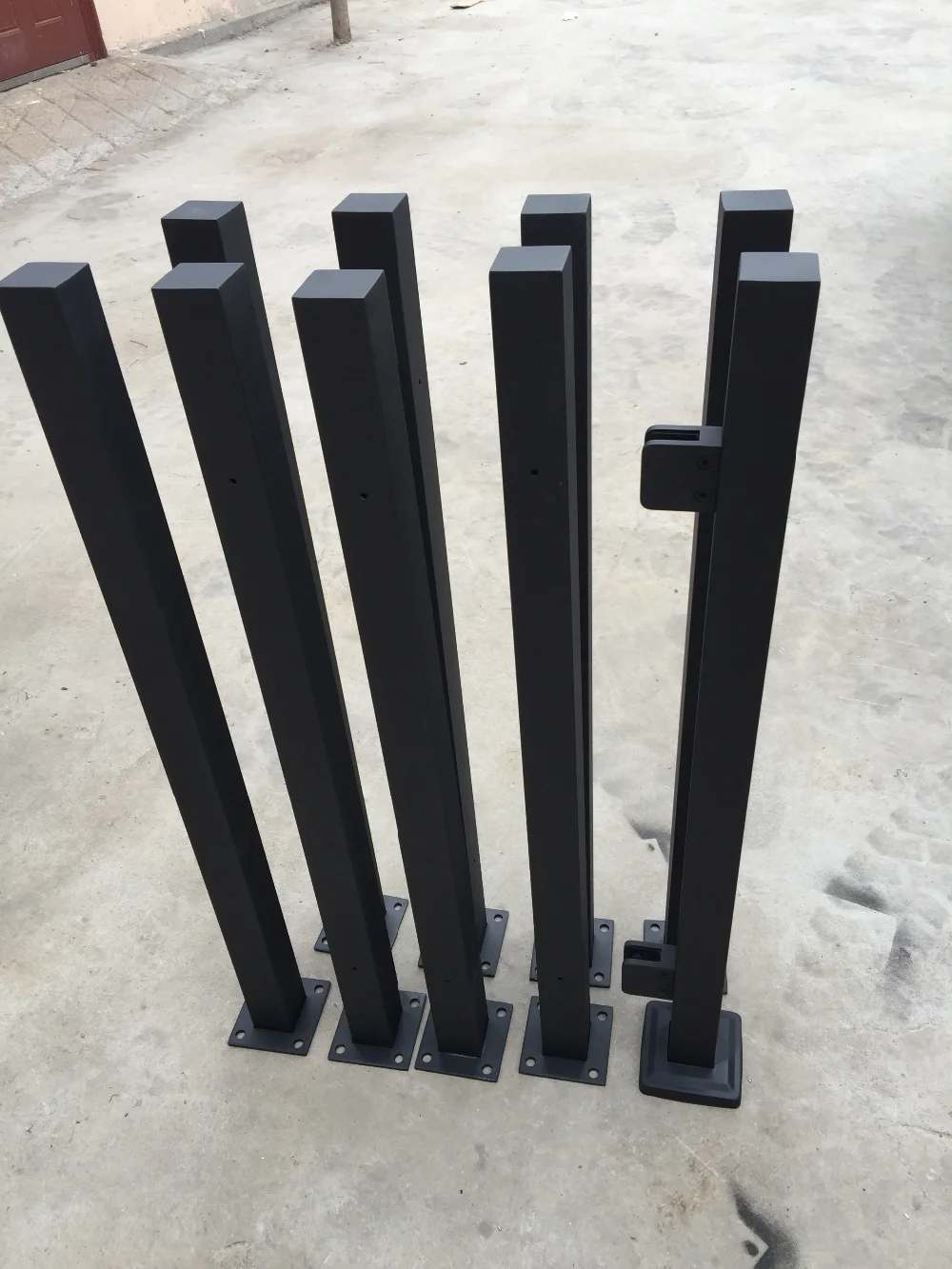 所有行业  建筑与房地产  栏杆与扶手  相关产品 亚光黑色淋浴玻璃到