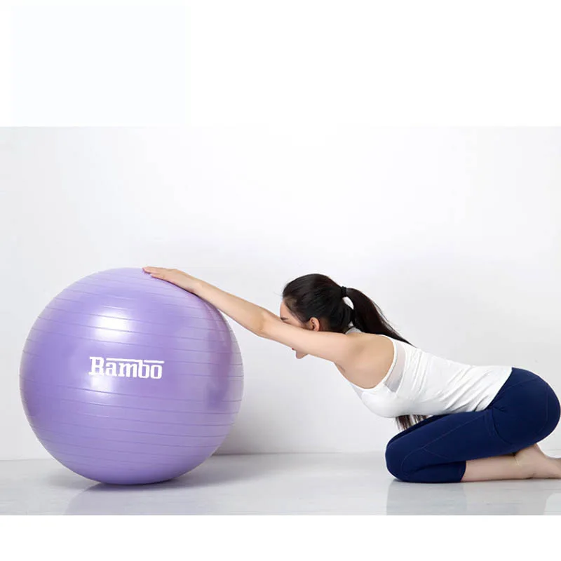 Занятия на гимнастическом мяче. Фитбол Domyos s 46-55 см. Фитбол упражнения. Фитнес мяч для беременных. Упражнения с гимнастическим мячом.