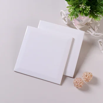 Blanco Brillante Metro Biselado De Cuarto De Baño De Pared De Cerámica