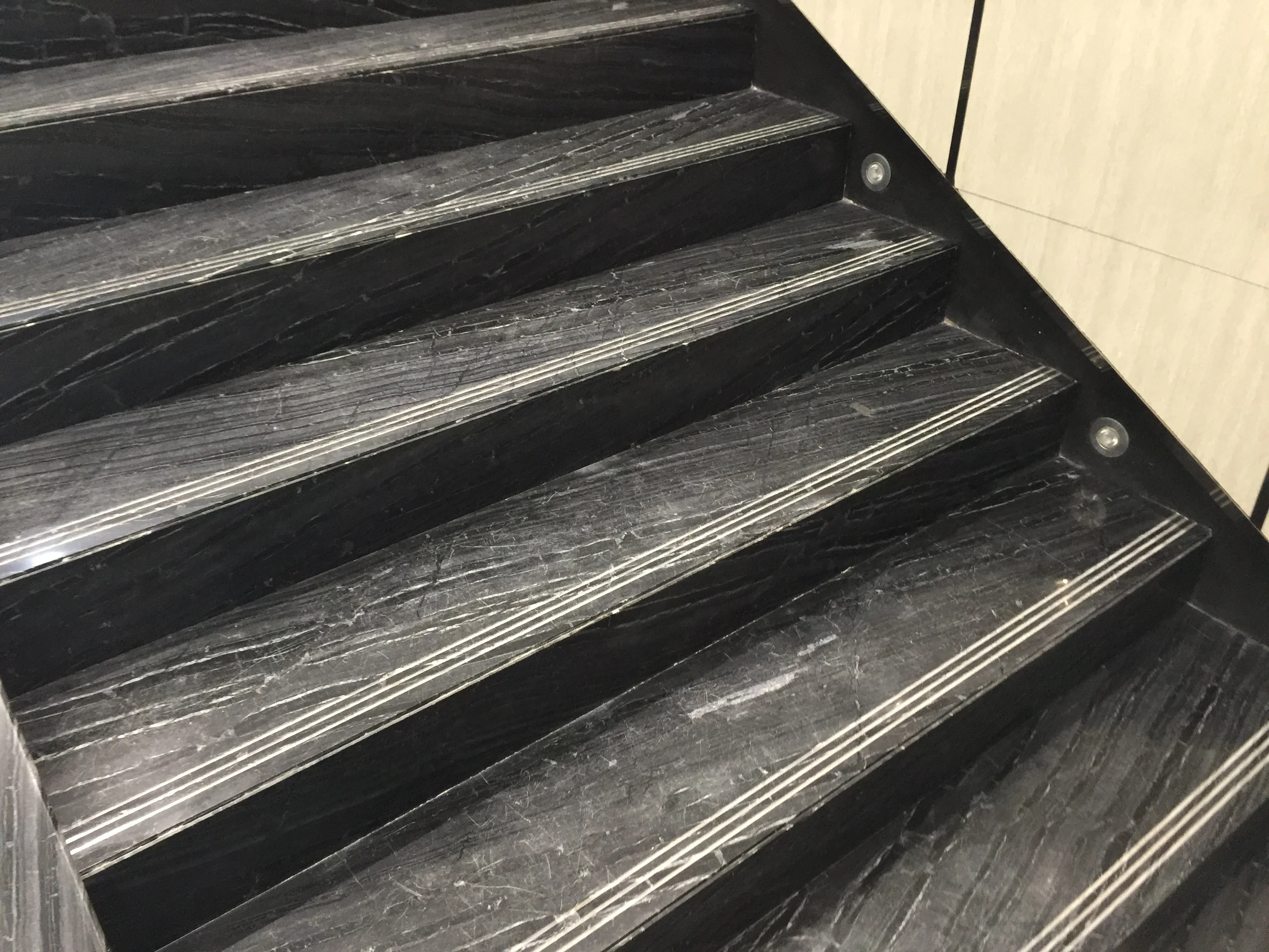 Samistone Black and White Slab Hotel Project Marble Stair