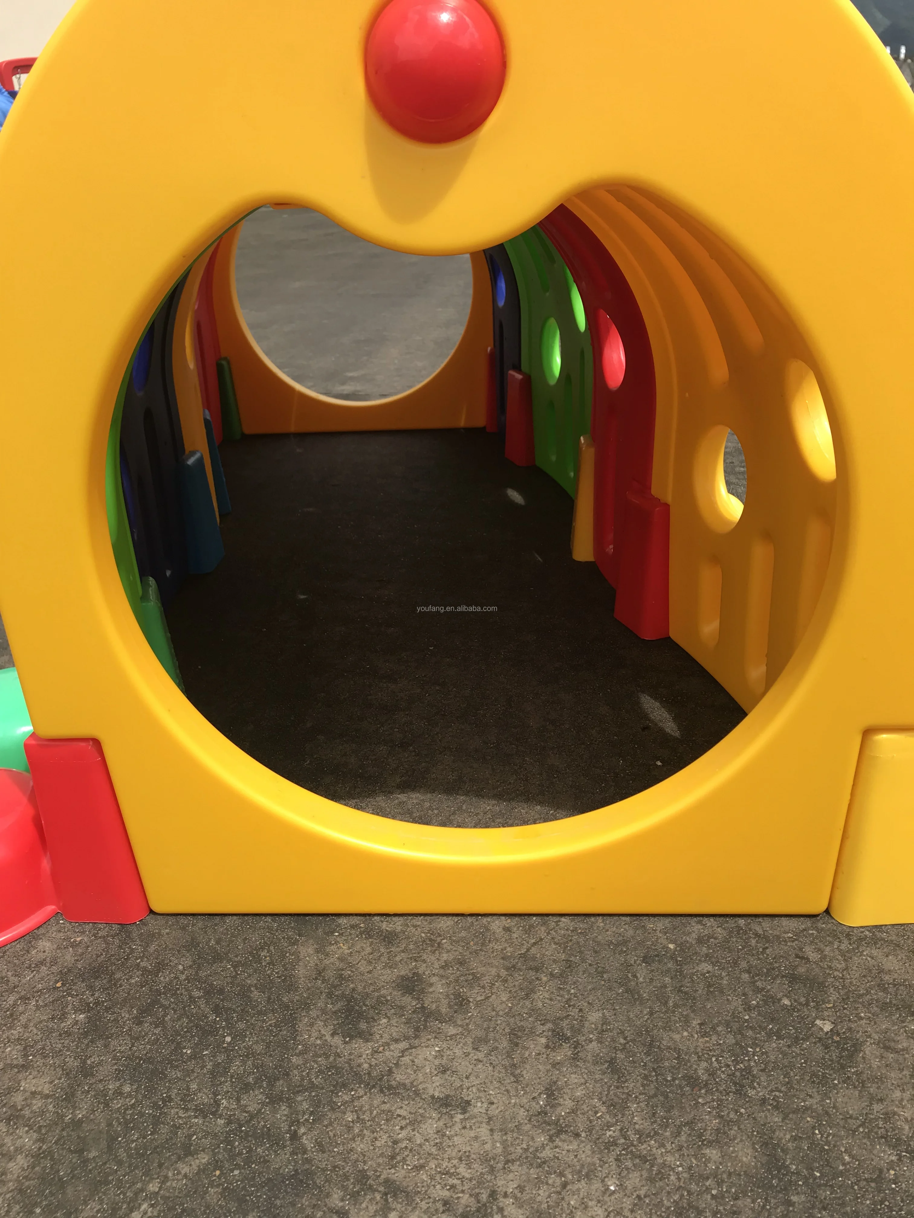 outdoor play tunnel