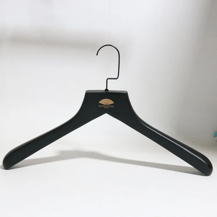 Hotsale Stock Luxury Wooden Hangers Suit Hangers For Store Wardrobe