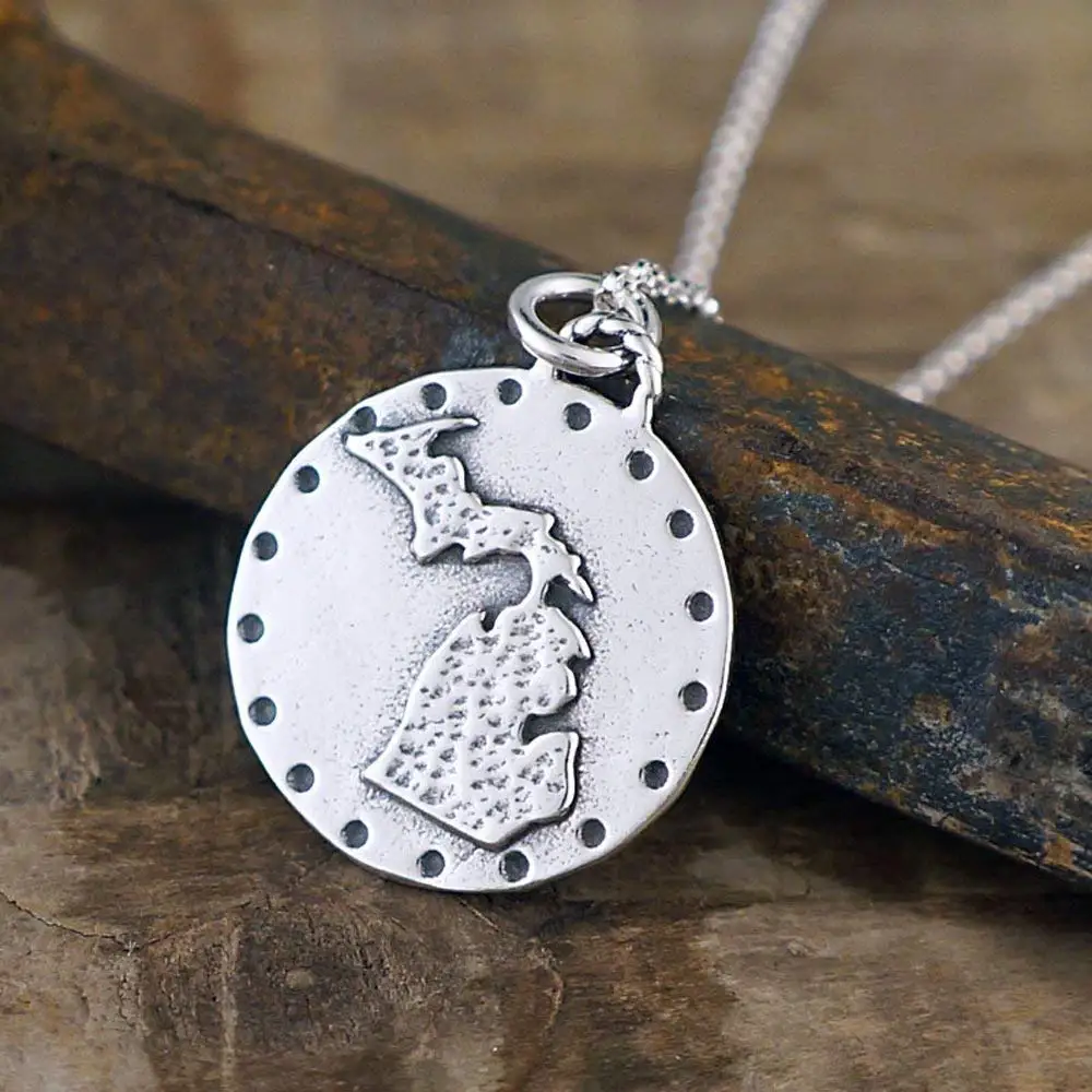 Lex /& Lu LogoArt Sterling Silver w//GP Eastern Michigan University Pendant in Heart