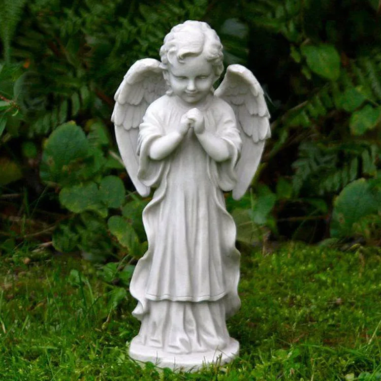 Созерцание ангела, отлитого из мрамора, на могиле - это прикосновение к искусству и духовности