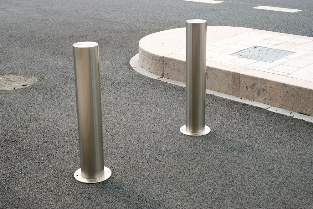 304 Stainless Steel Surface Mounted Fixed Bollard - Buy Fixed Bollard ...