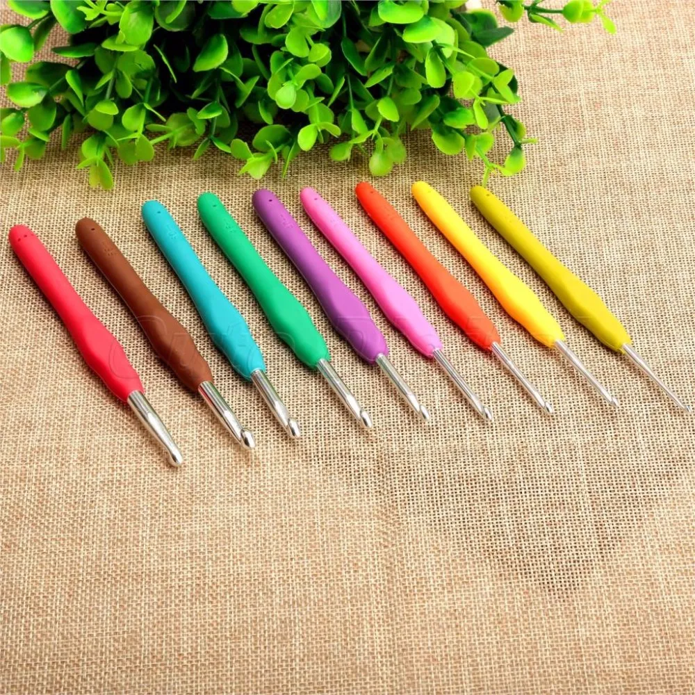 Hot Sale Crochet Hook Set With Aluminum Head And Soft Silicone Handles