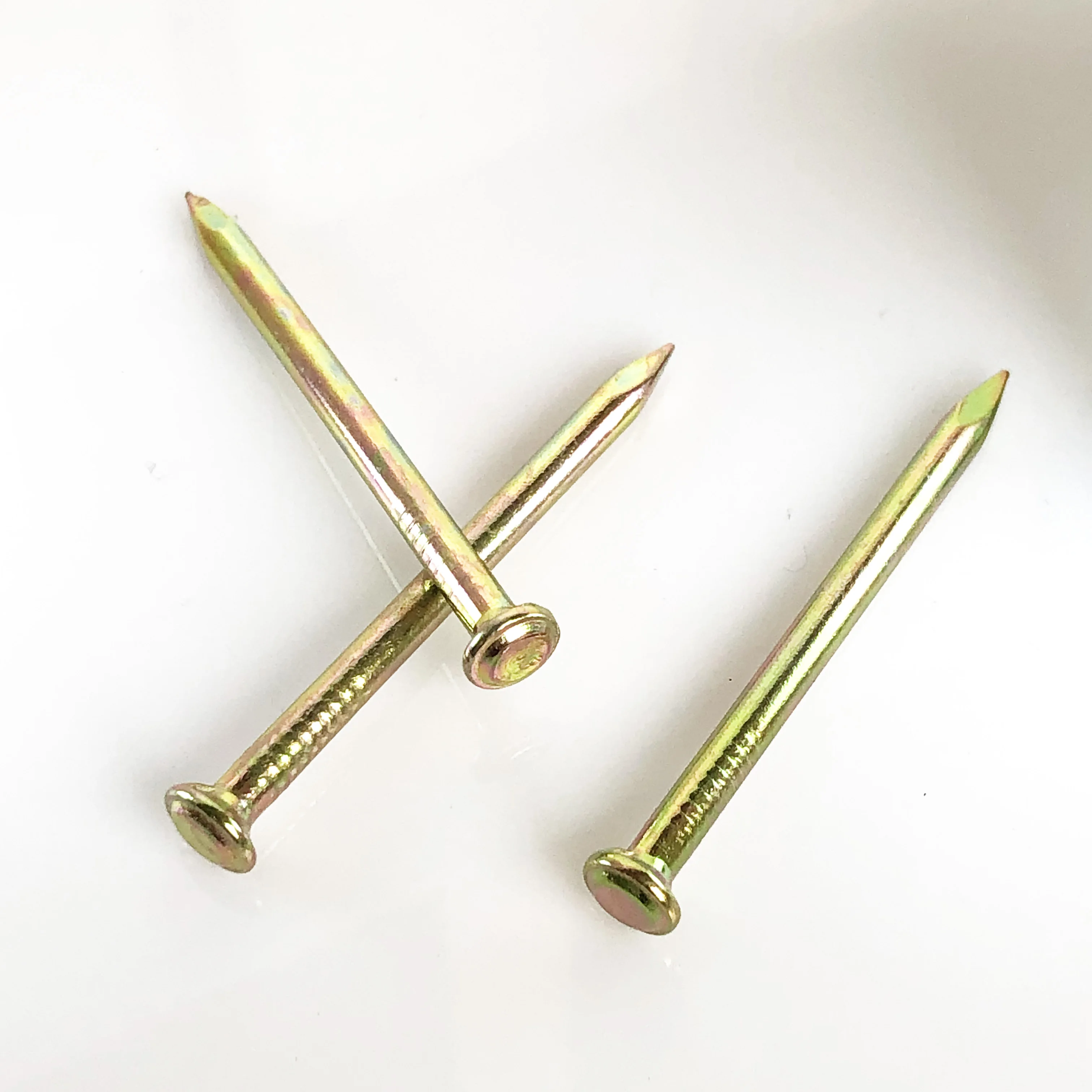 Yellow Zinc Coated Steel Round Head Nails Construction Wire Nail To