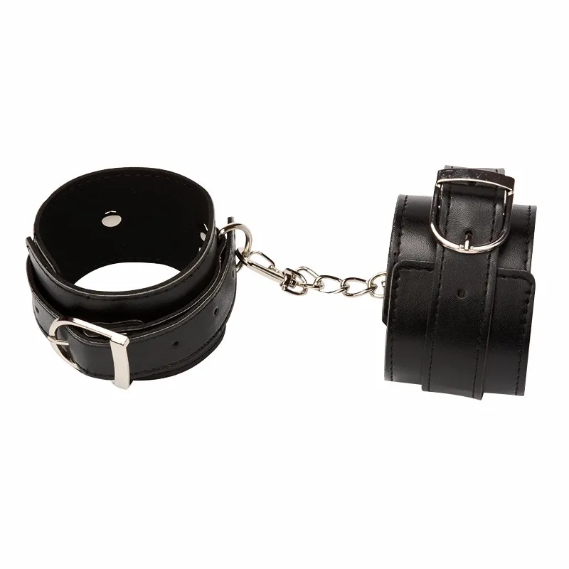 Ball gag. Растянутая наручники бондаж. Fetish Handcuff Ball gag and nipple Clamps.