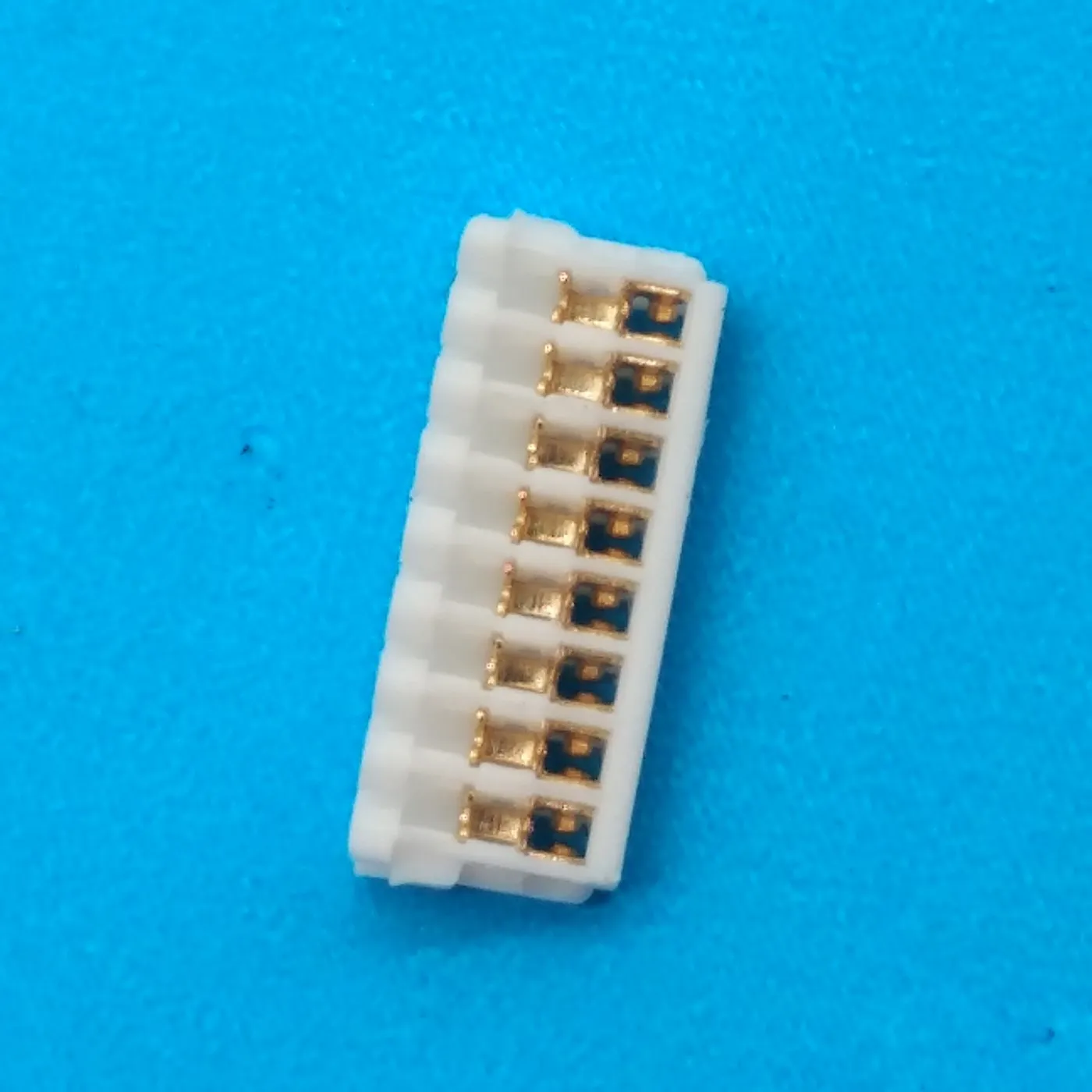 Jst 0.8mm Pitch Piercing Terminal Line Connector Plastic Housing Shell