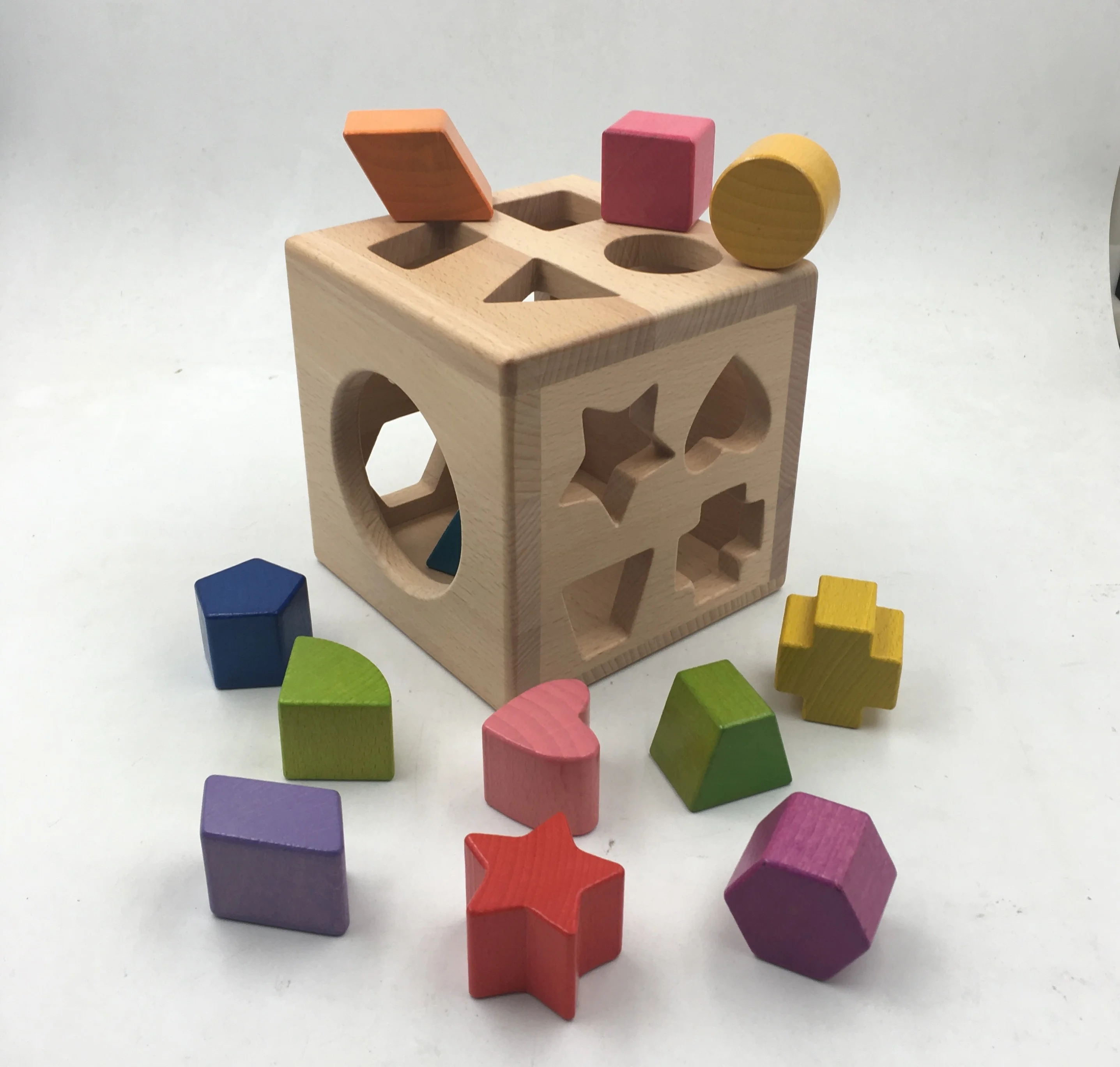 Коробка форм купить. Коробка форм Стребелева. Кубик с геометрическими фигурами. Коробка форм методика. Коробка форм восприятие.