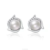 Mother pearl women stud earring