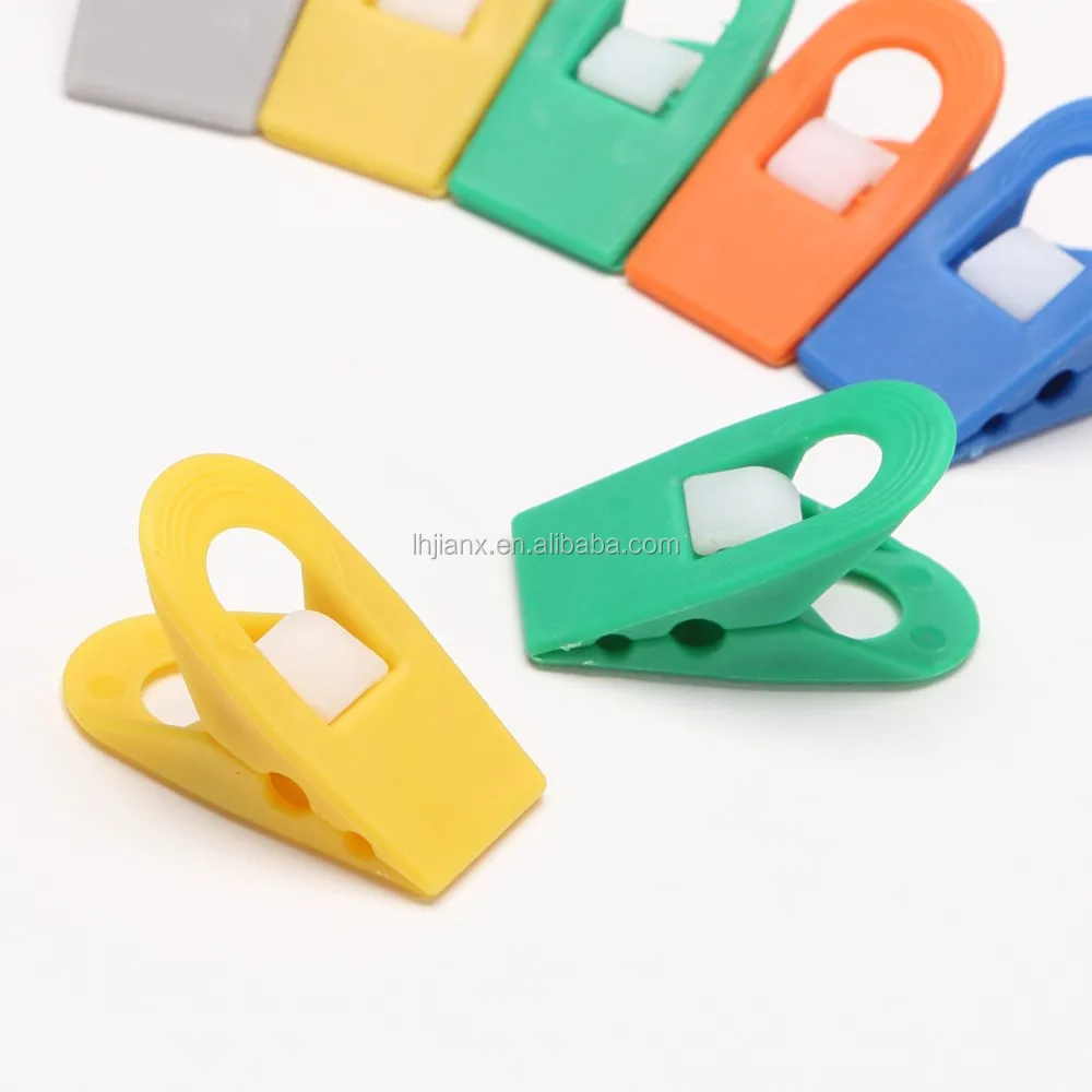 small plastic clothes clips