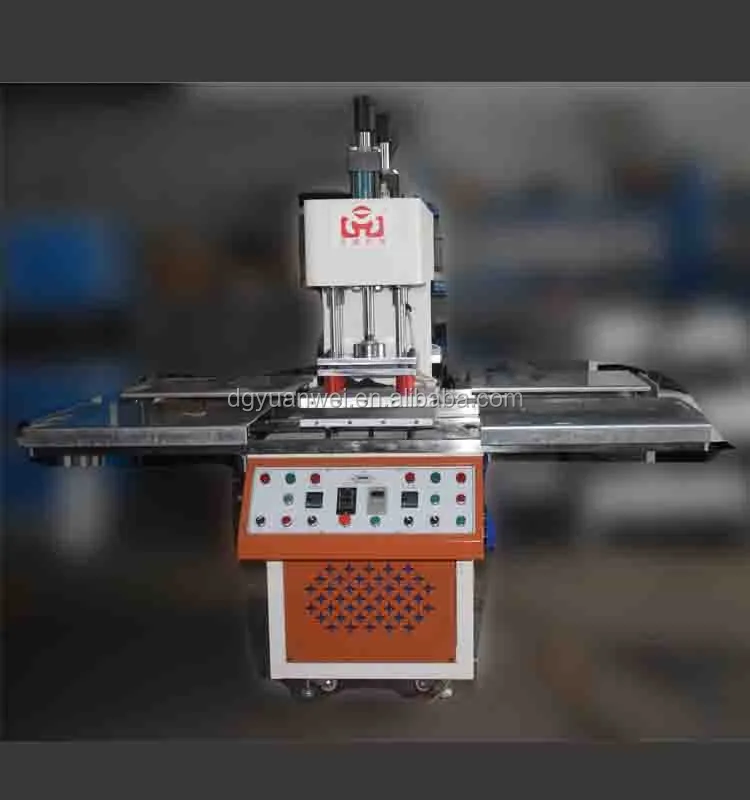 Private Custom Logo Printed Woven Clothing Embossed Label Making