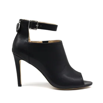 wholesale shoes in bulk