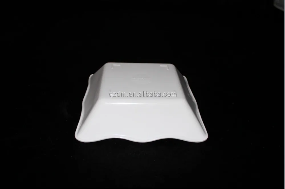 Christmas Theme Melamine Wavy Square Bowl