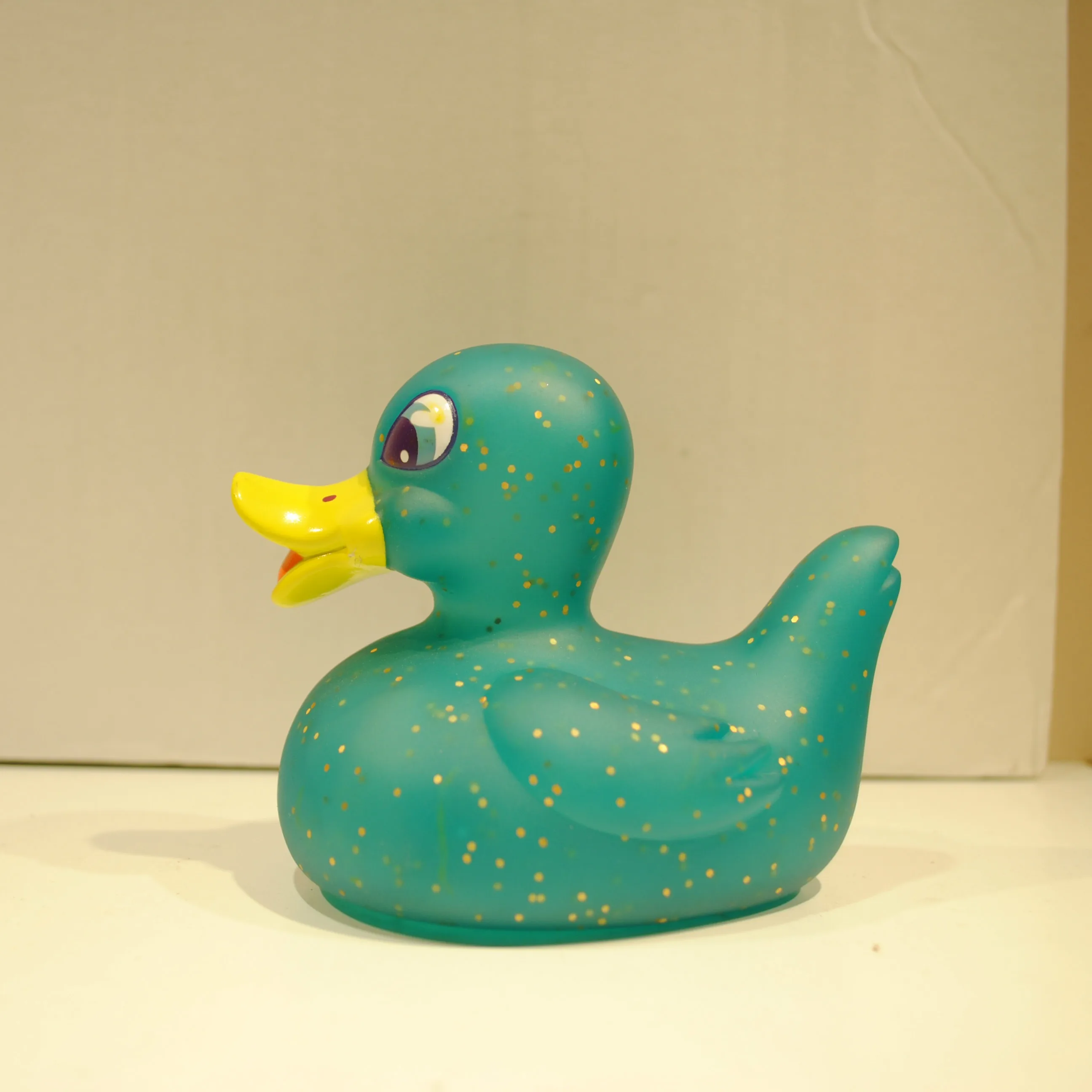 duck race bath toy