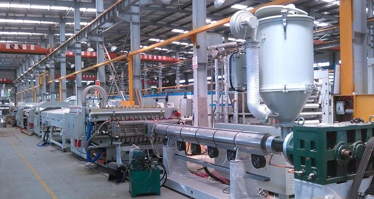 Polycarbonate hollow sheet production machine