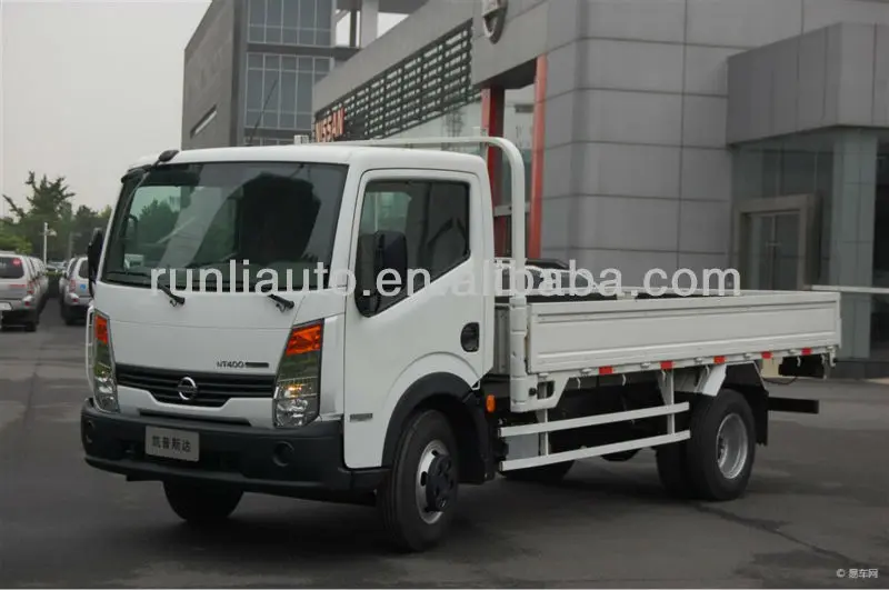 nissan cargo truck
