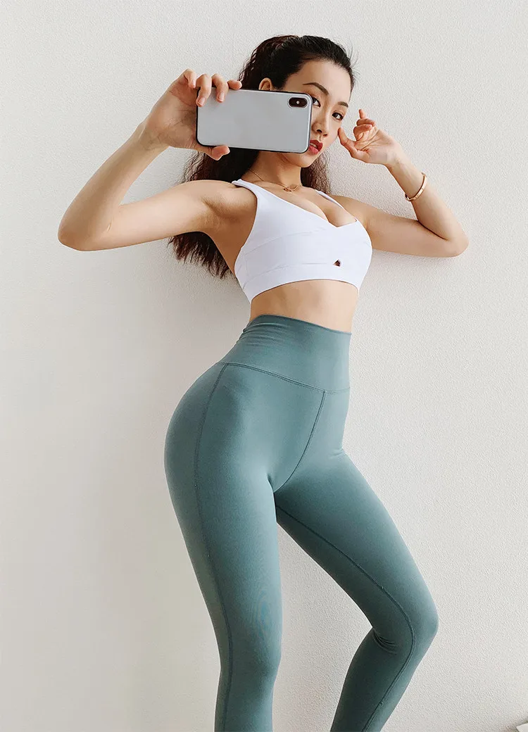 I Can't Stop Buying These Flattering Bootcut Yoga Pants — and They