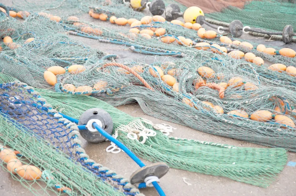 Купить рыболовные сети на озоне недорого. Рыболовецкий трал. Материал рыболовные сети. Донный рыболовный трал. Сети поплавковые рыболовные.