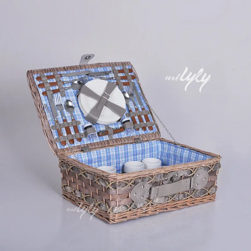 Wholesale 4 Person Blue Liners Willow Storage Plates Rattan Square Box