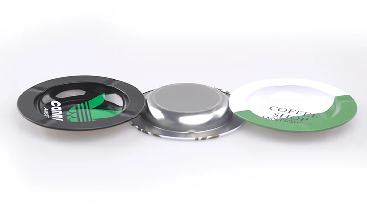 Small round ashtray 03.jpg
