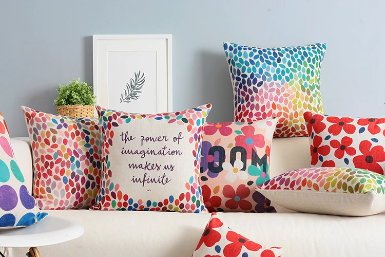 Desain bantal dengan warna-warna cerah dan vibran